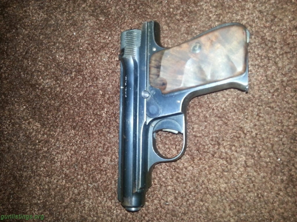 Pistols WW2 Era .32 Acp German Pistol