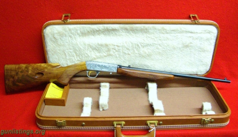 Rifles BROWNING - BELGIUM MADE - -- Grade III 22 LR. Auto Engr