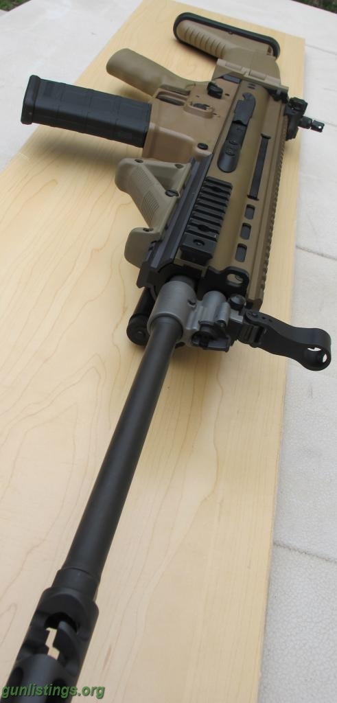 Rifles FN SCAR FDE TAN 5.56 .223 W/ Extras