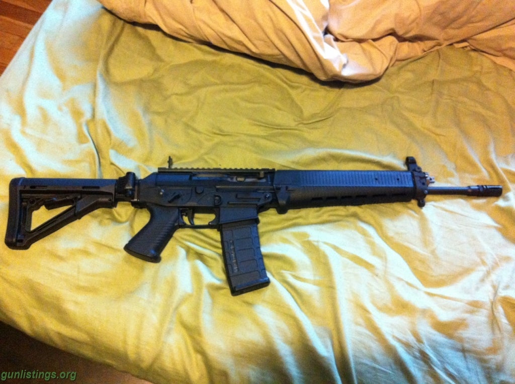 Rifles Sig 556 W/ Upgrades!