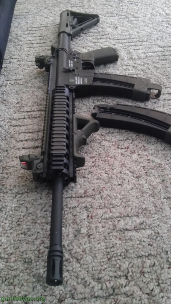 Rifles Smith And Wesson M&P 15-22 And Accessories