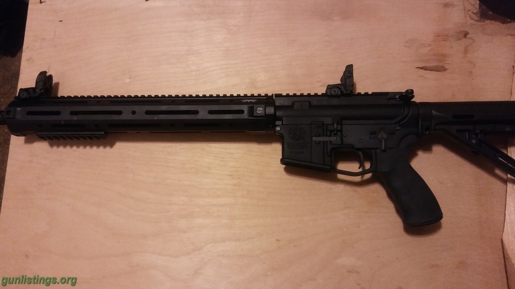 Gunlistings.org - Rifles S&W AR-15 Model-15