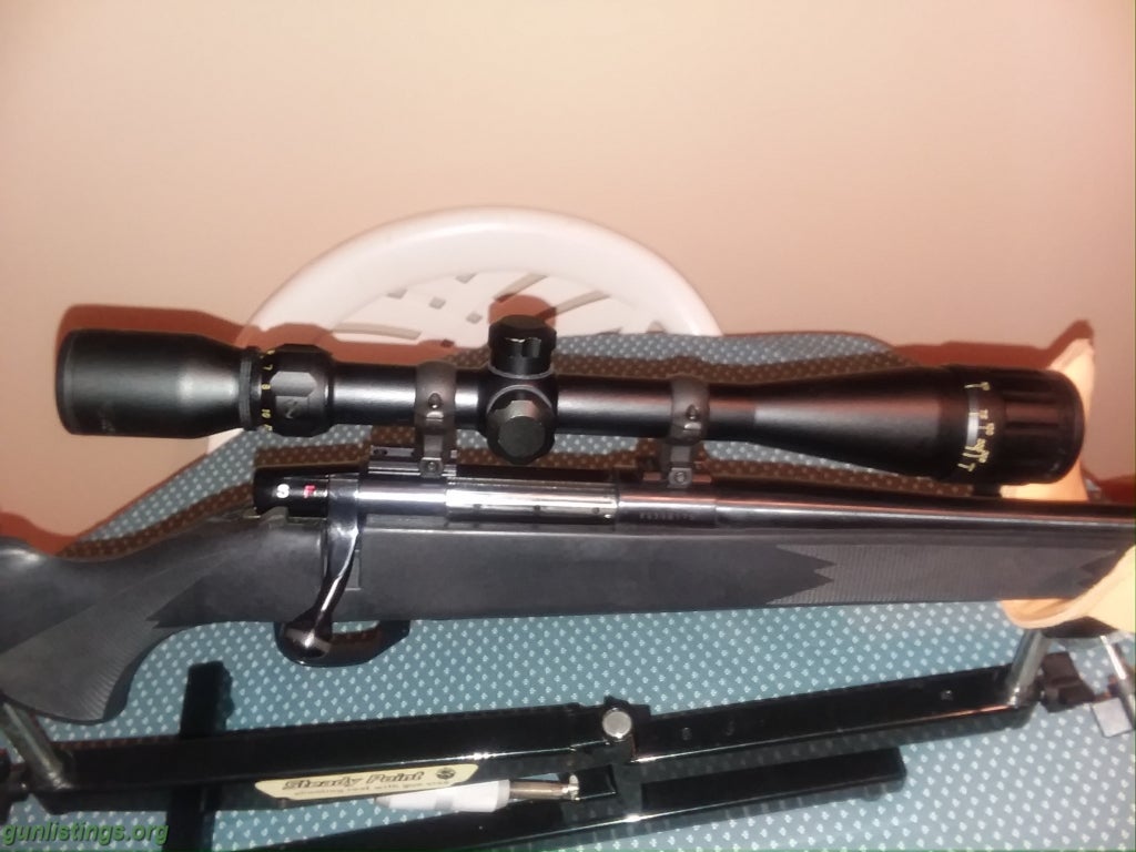 Rifles Weatherby Vanguard 243 Cal. With Scope