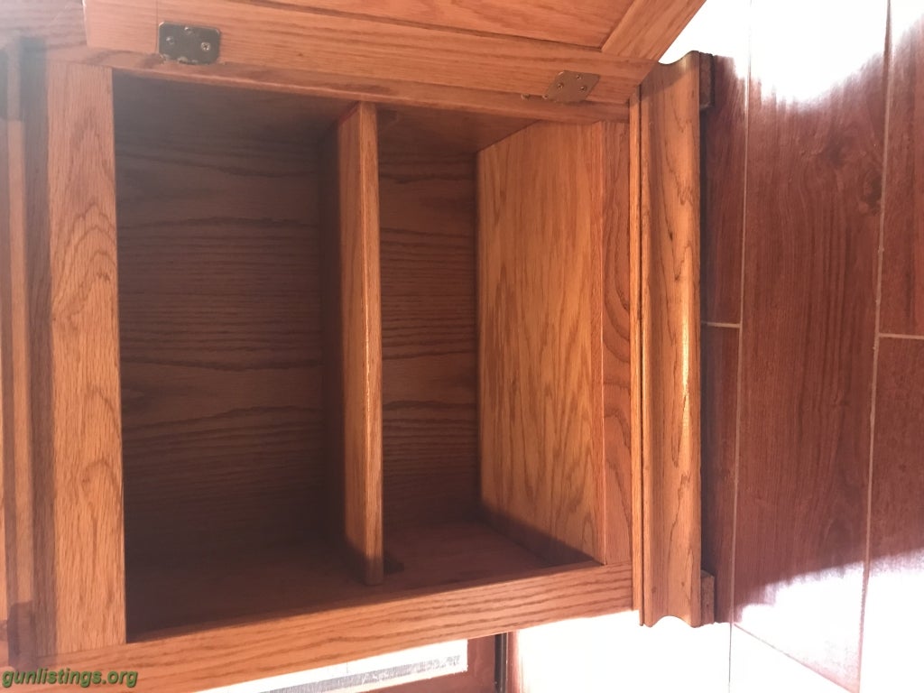 Accessories Locking Wood 5-Gun Cabinet