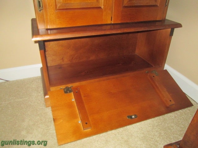 Misc 6 Rifle Wood Locking Gun Cabinet