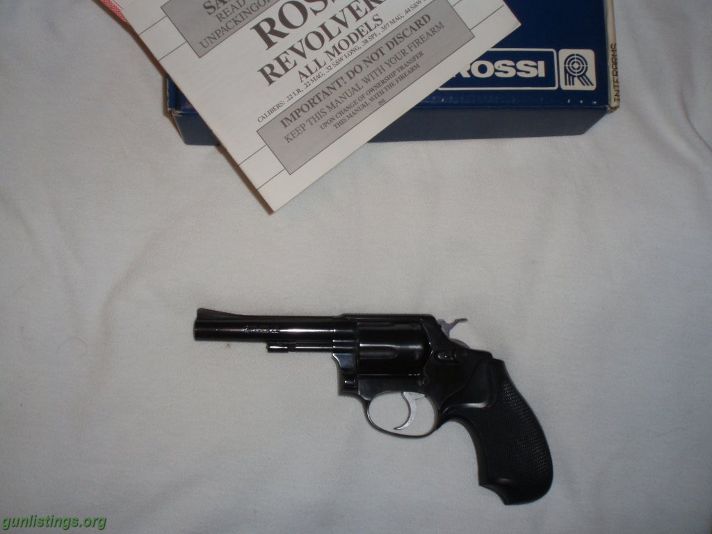 Pistols 38 Special Revolver With Box & Manual