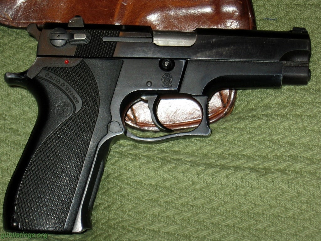 Pistols S&W Model 5904 9mm With Accessories