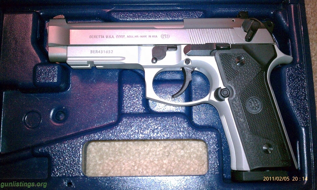 Pistols Beretta 96 Vertec Inox .40