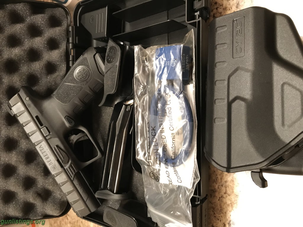 Pistols Beretta APX