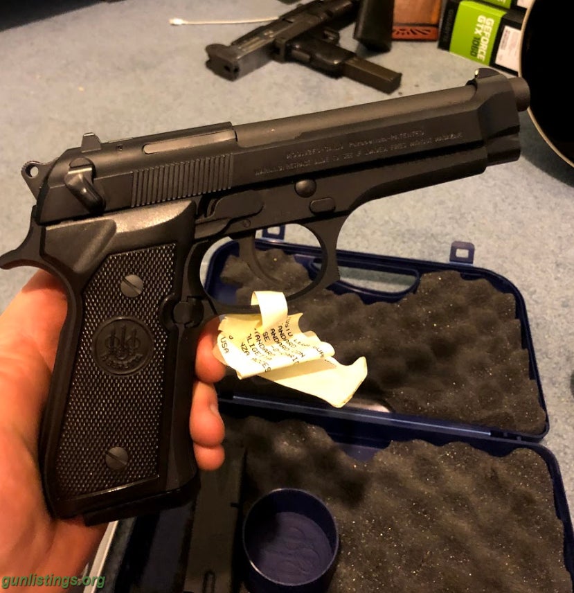 Pistols Beretta FS 92