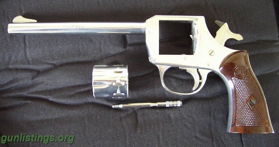 Pistols Chrome H&R 923 22LR Revolver 6