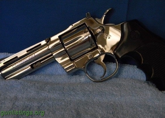 Pistols Colt Python 4 - Nickel