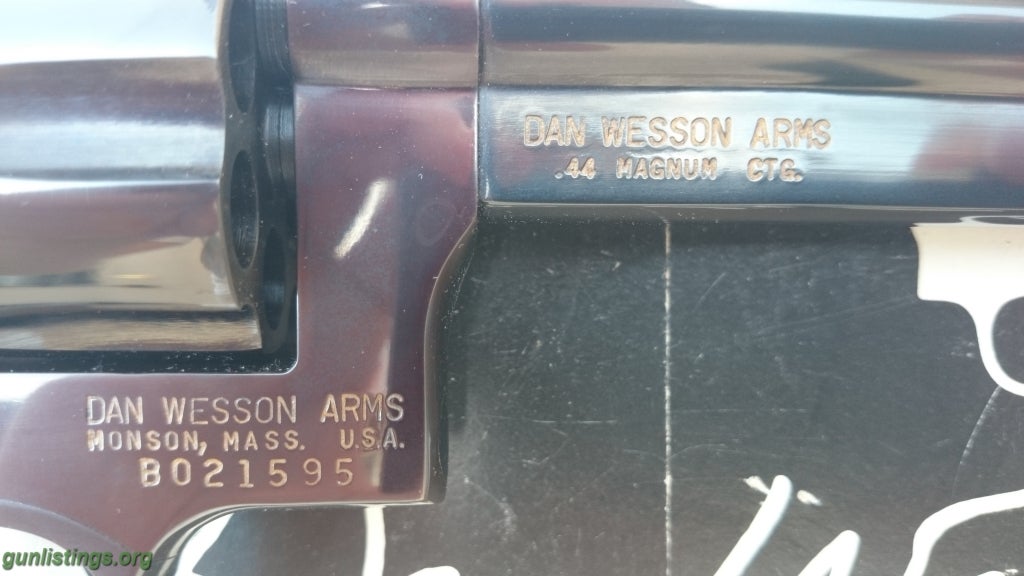 Pistols Dan Wesson .44 Mag