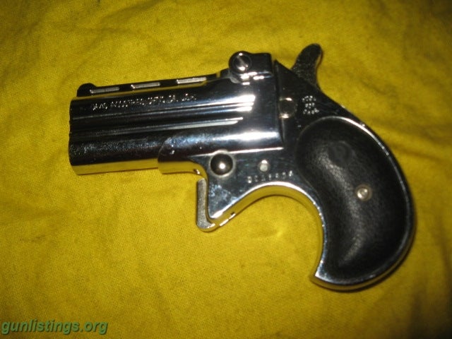 Pistols Davis Derringer 38 Cal. Like New