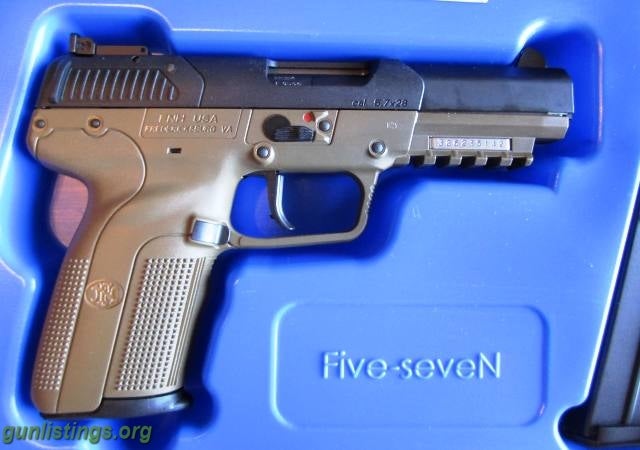 Pistols FN Five Seven, Ammo, Extras