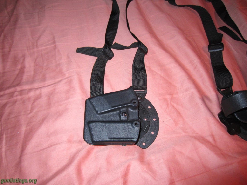 Pistols G- CODE SHOULDER HOLSTER