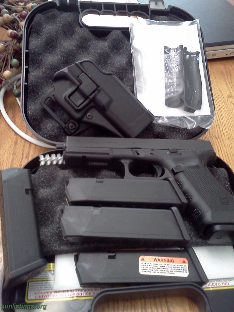 Pistols Gen4 Glock 22 40cal Night Sights +