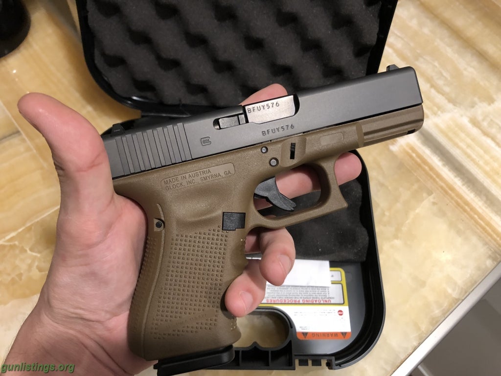 Pistols Glock 19 (FDE) EXCELLENT CONDITION!