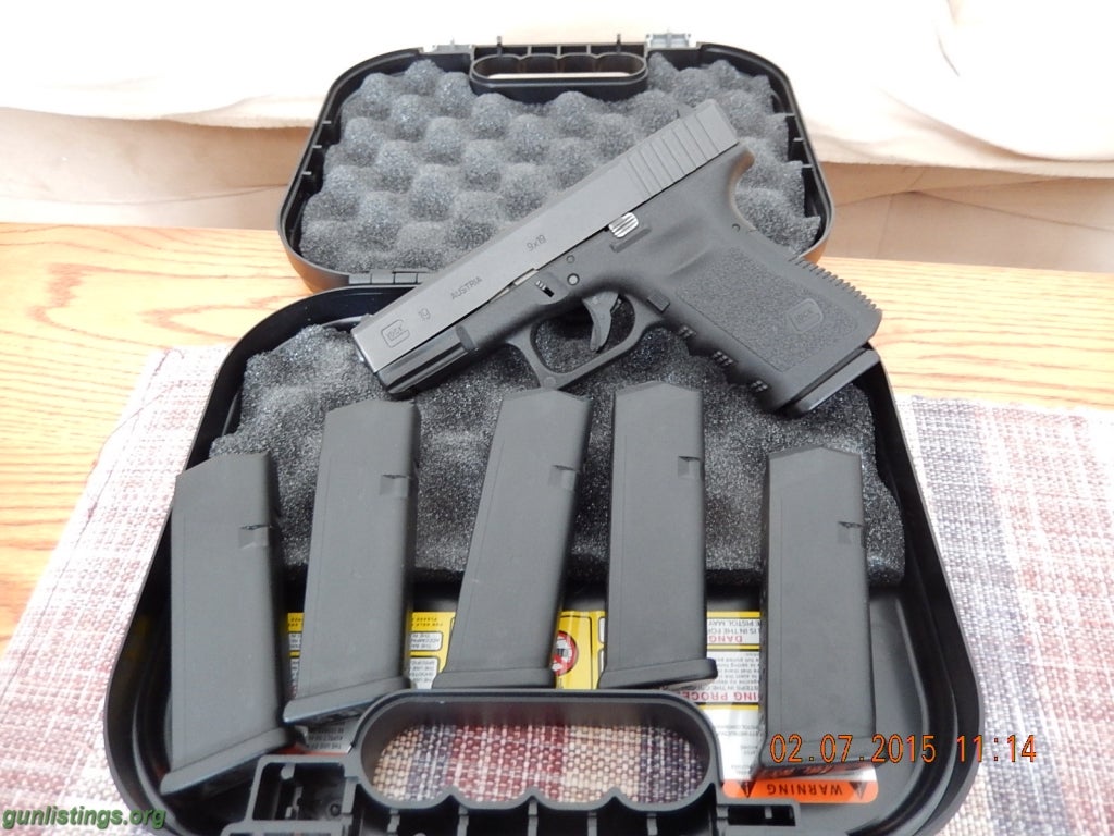 Pistols Glock 19 G3