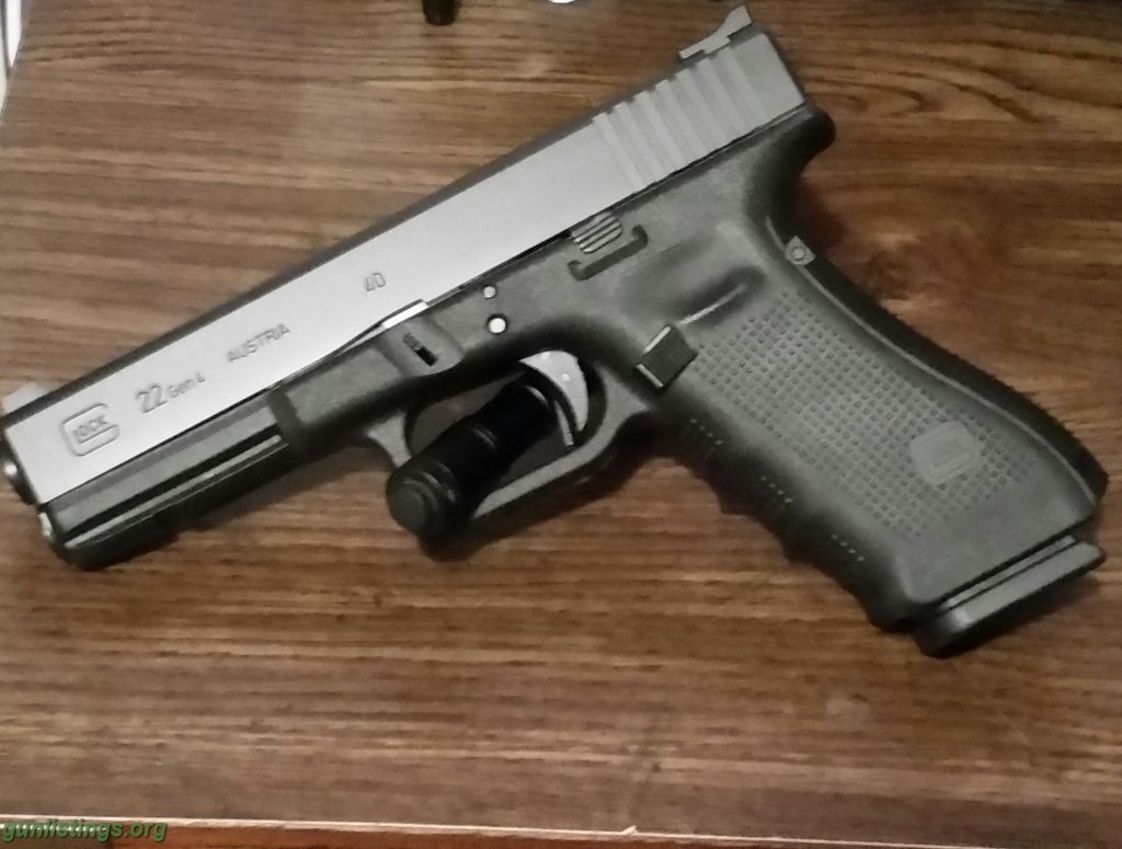 Pistols Glock 22 Gen 4 With Extras