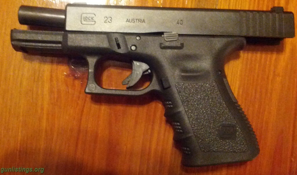 Pistols Glock 23 Gen 3, Like New