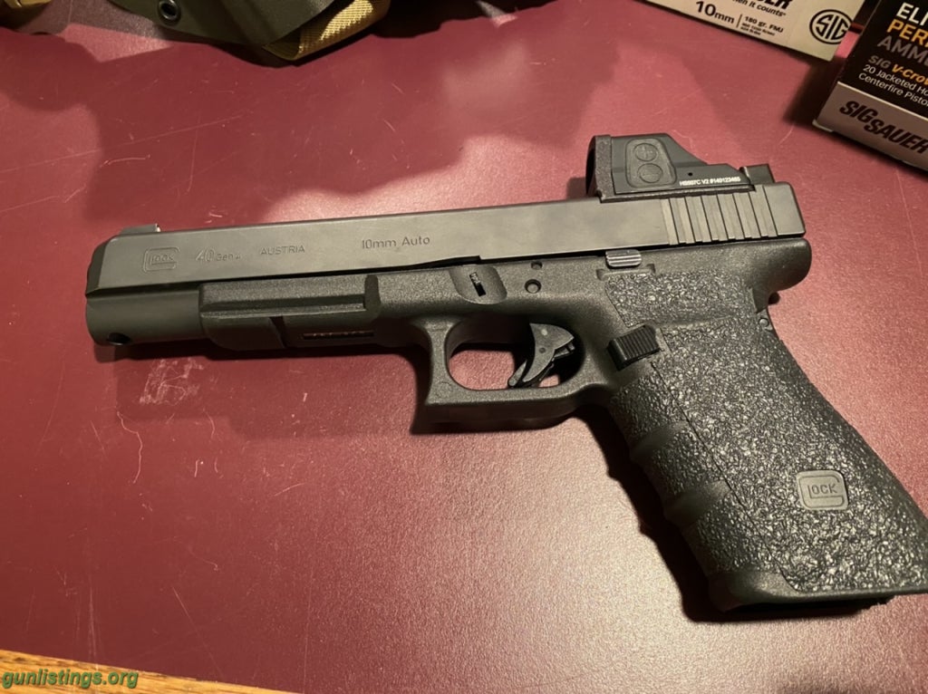 Pistols Glock 40 Package With Ammo And Red Dot