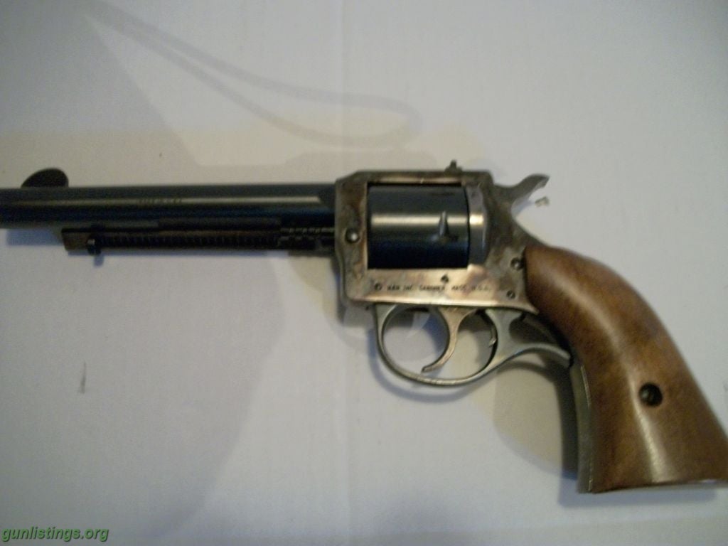 Pistols HARRINGTON & RICHARDSON MODEL 676