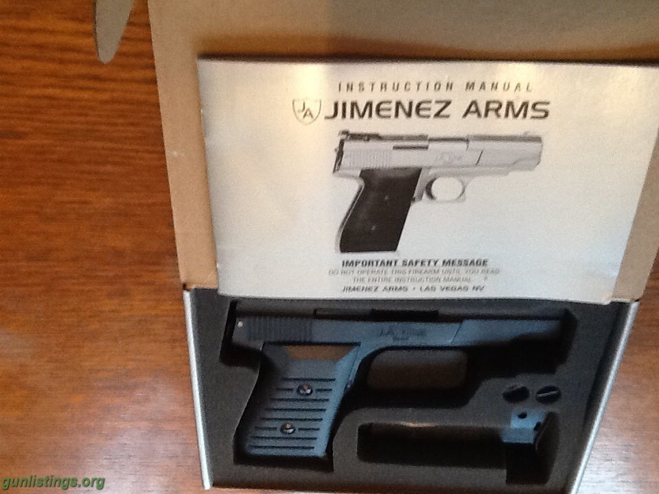 Pistols Jimenez Arms 9 MM