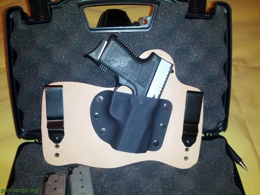 Pistols Kahr CM9 With 3 Magazines And Foxx IWB Holster