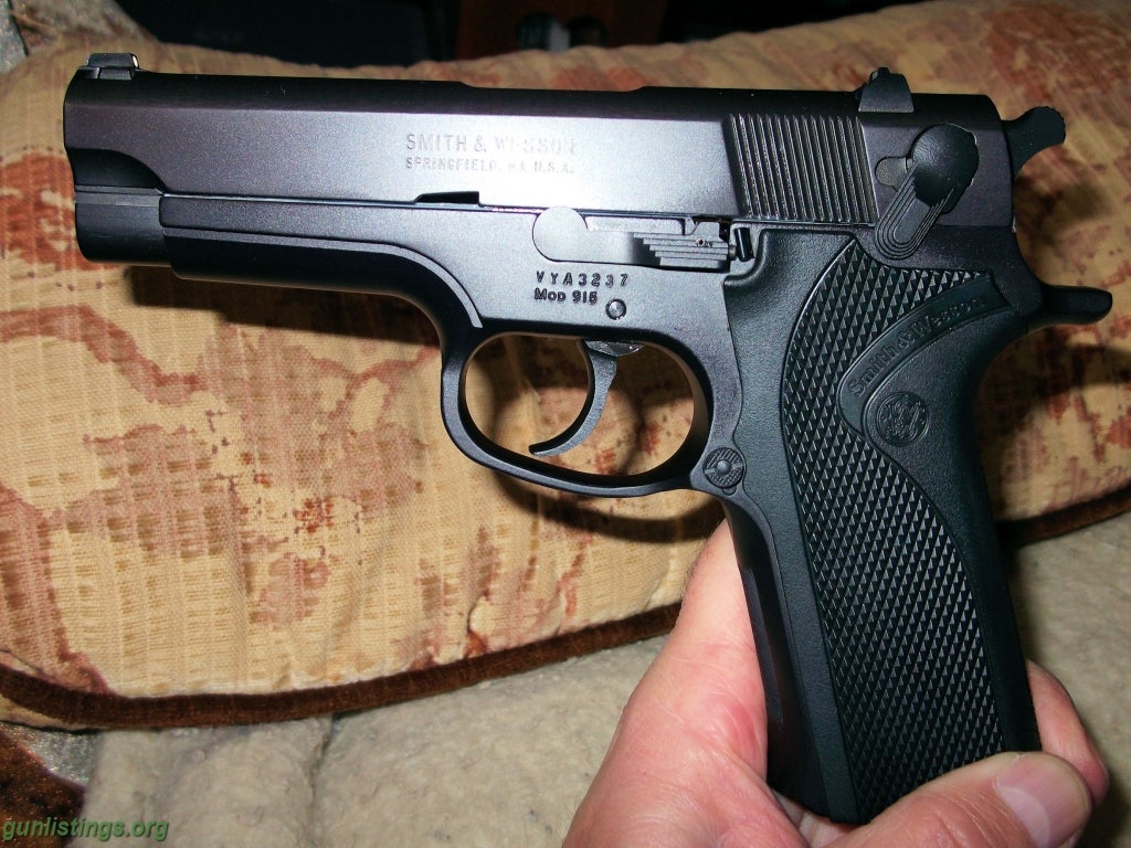 Pistols L/N Smith & Wesson Model 915 9MM