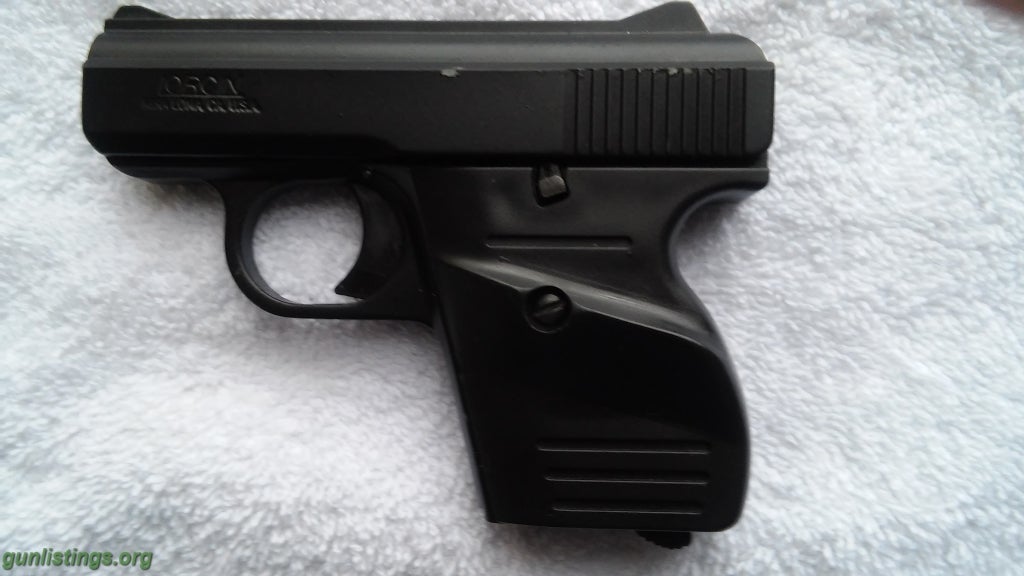 Pistols Lorcin L-25