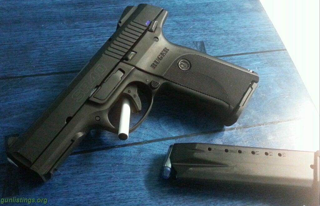 Pistols Ruger SR40