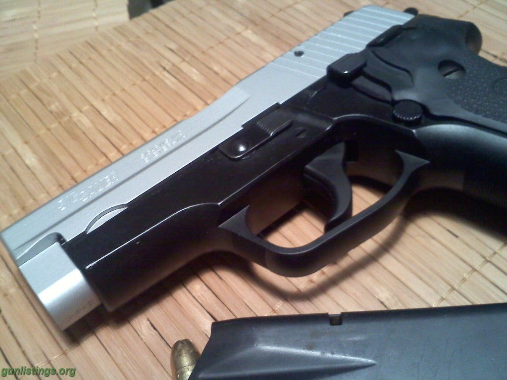 Pistols Sig P228