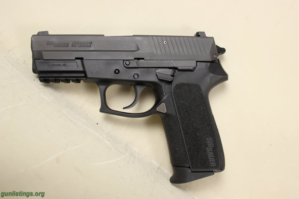 Pistols SIG SAUER [ SIG PRO 2022 ]