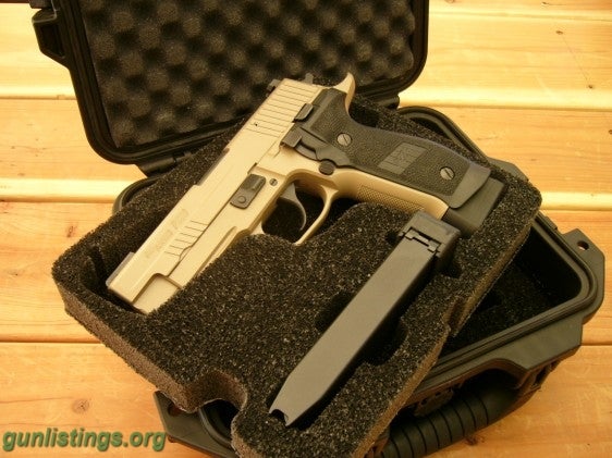 Pistols SIG SAUER DESERT TAN TACOPS (T) CUSTO