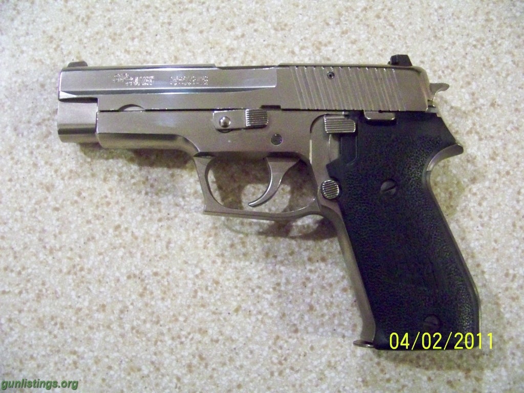 Pistols SIG SAUER P220 - NICKEL