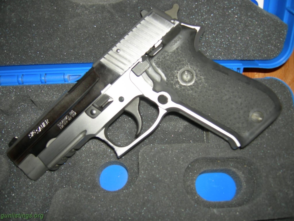 Pistols Sig Sauer P220 ST