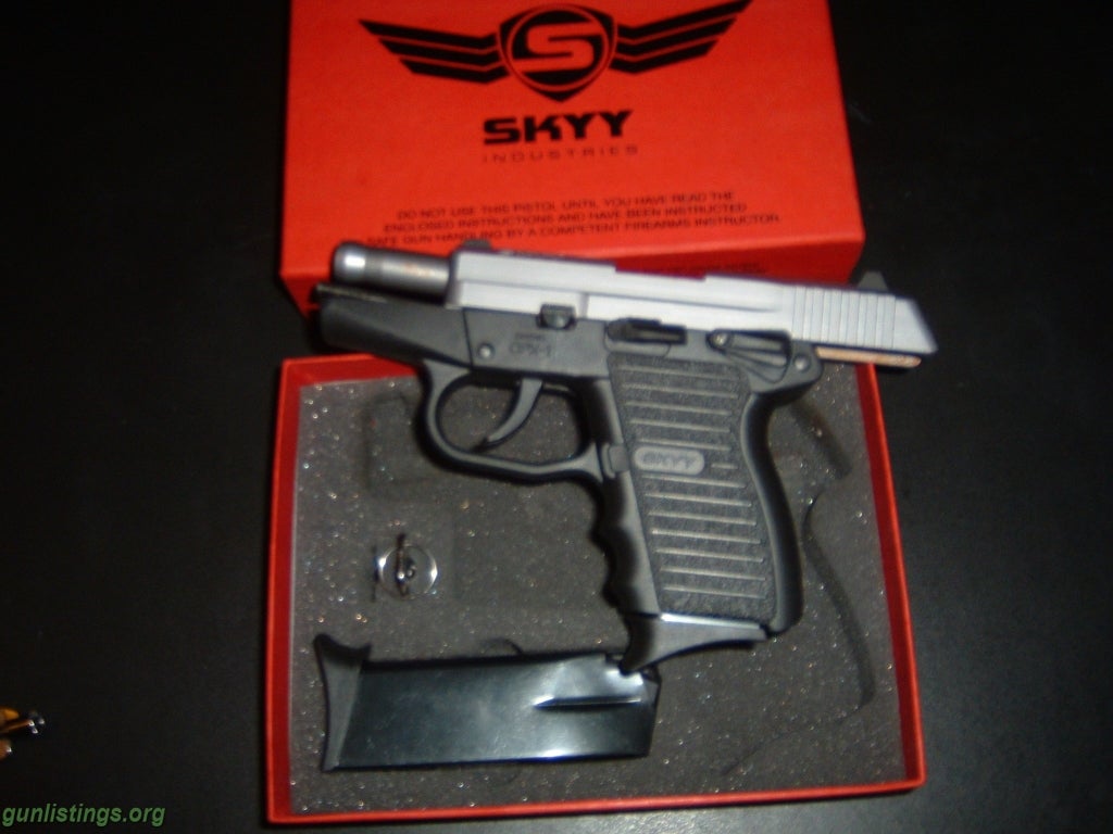 Pistols SKYY 9mm S.S. N.I.B.