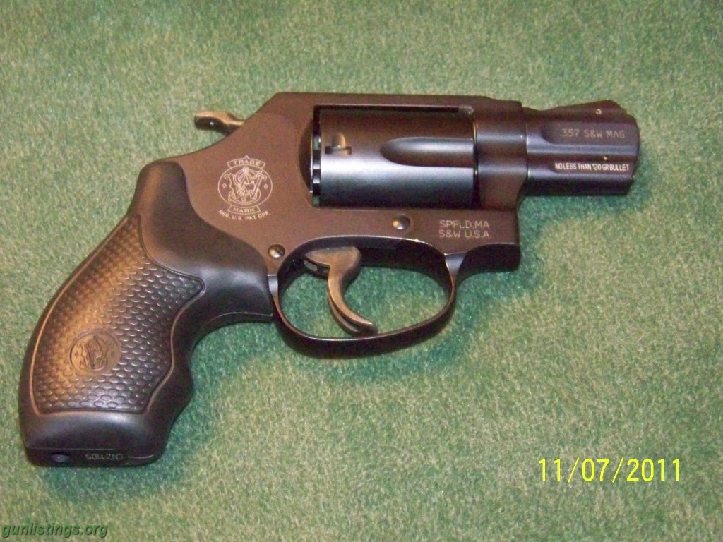 Pistols SMITH & WESSON 38