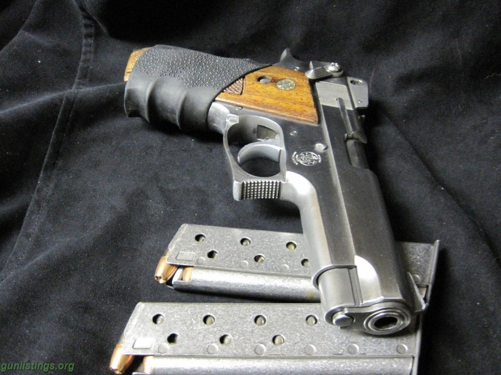 Pistols Smith & Wesson 639