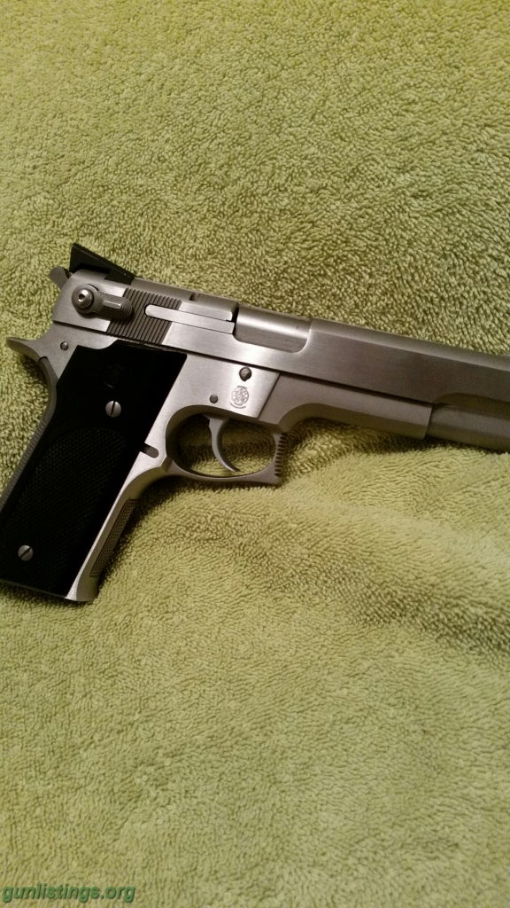 Pistols Smith & Wesson Model 645 .45cal