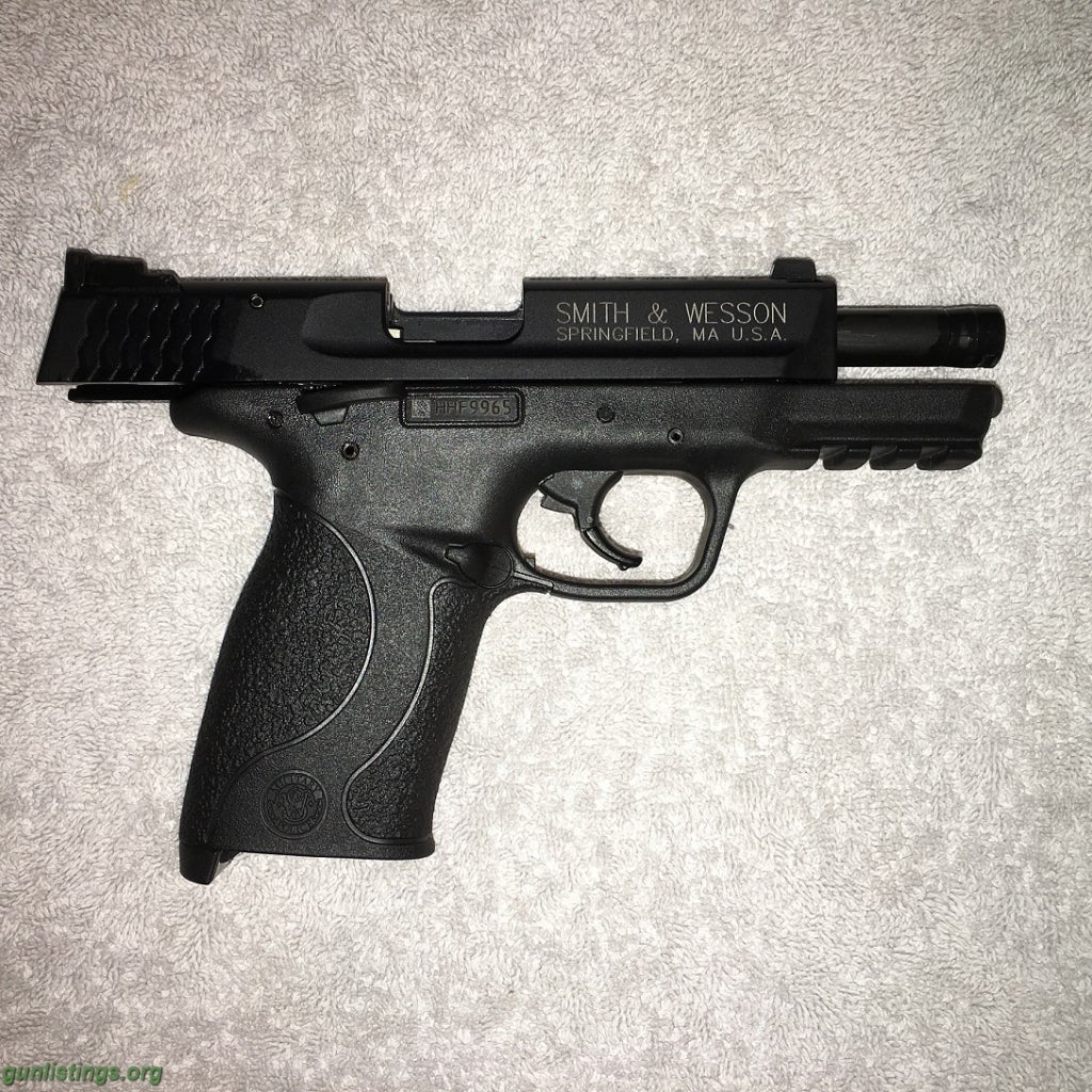 Pistols Smith & Wesson M&P 22 Compact