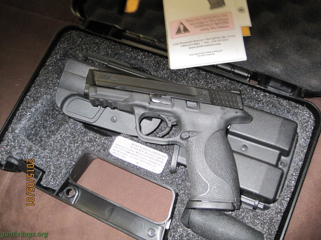 Pistols Smith & Wesson M&P 40 Range Kit +CB IWB