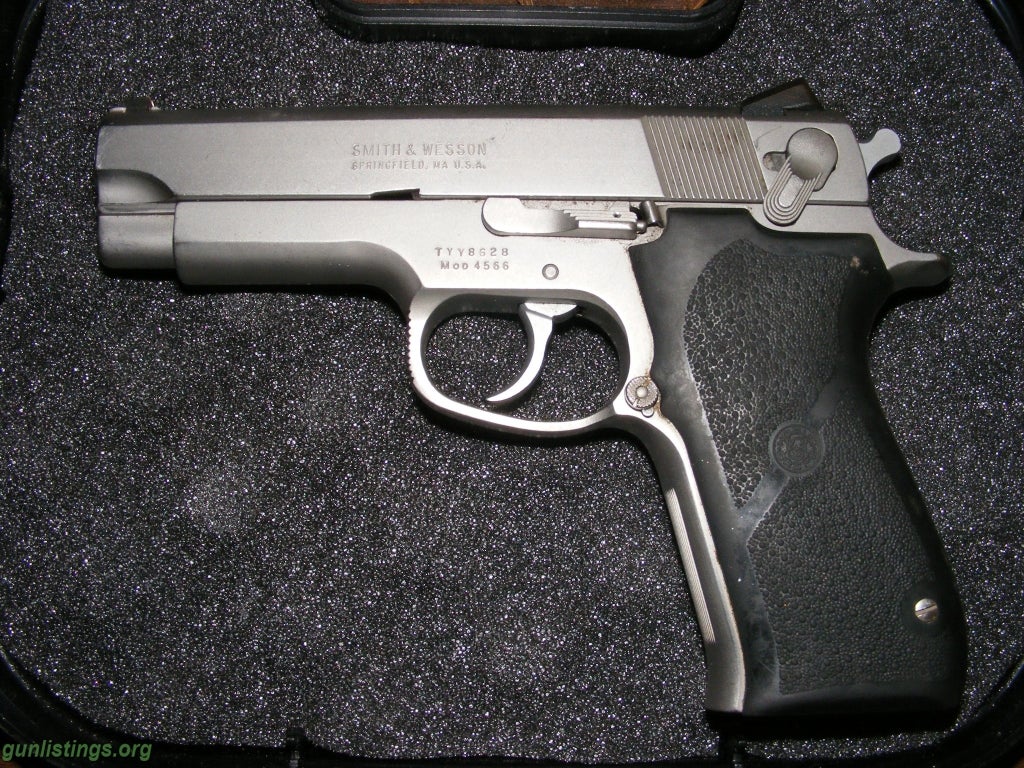 Pistols Smith And Wesson 45 $450.00 Obo