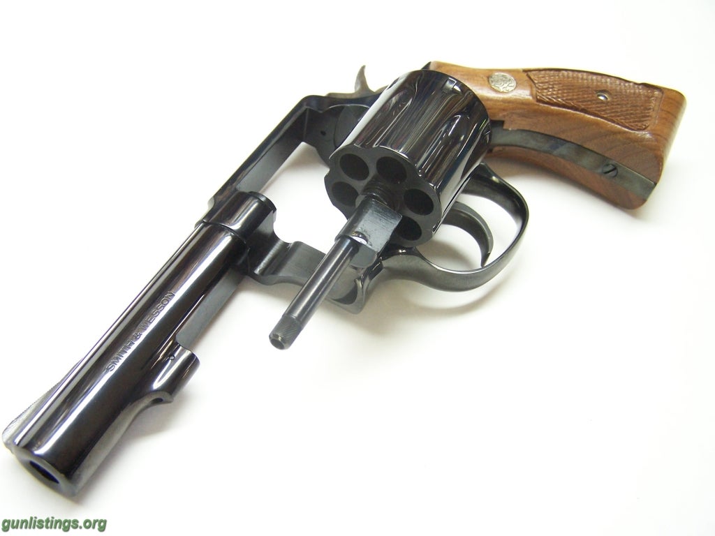 Pistols Smith And Wesson Model 10-8