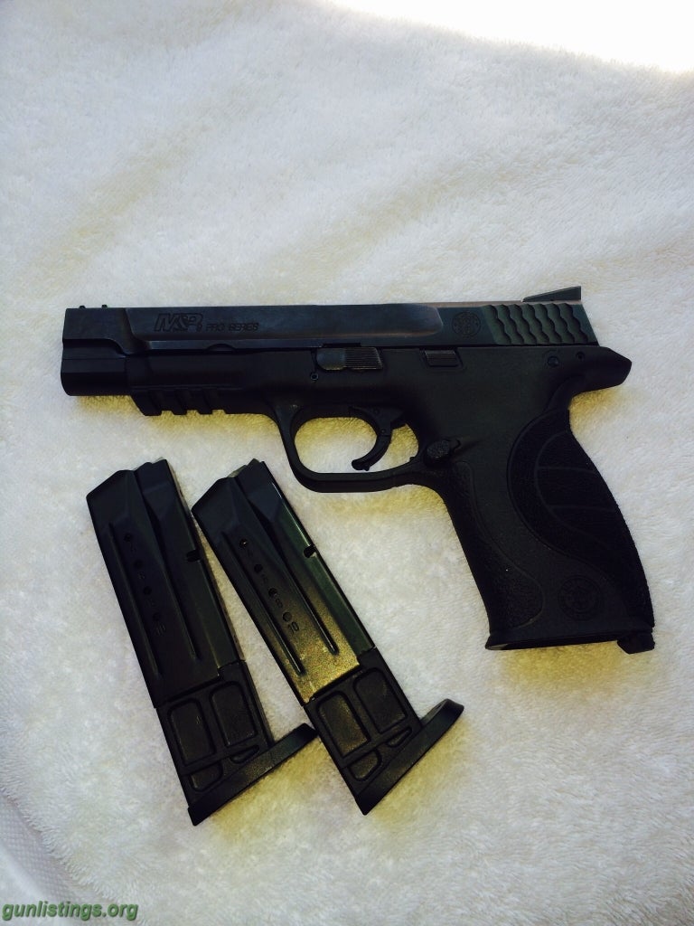 Pistols Smith&Wesson M&P Pro Series .9mm W/mags