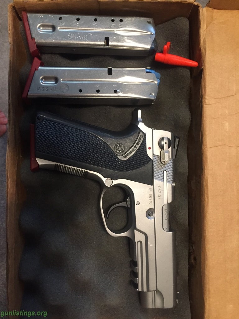 Gunlistings.org - Pistols Smith&Wesson TSW 4006 “CHP” 40 S&w