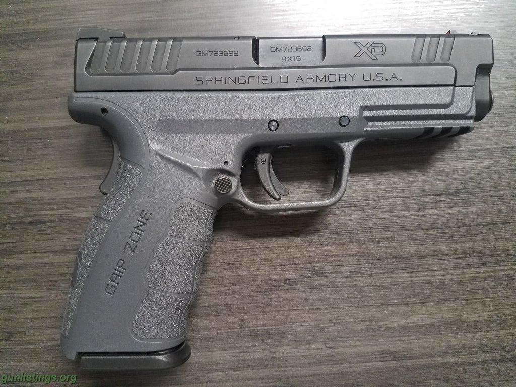 Pistols Springfield XD9