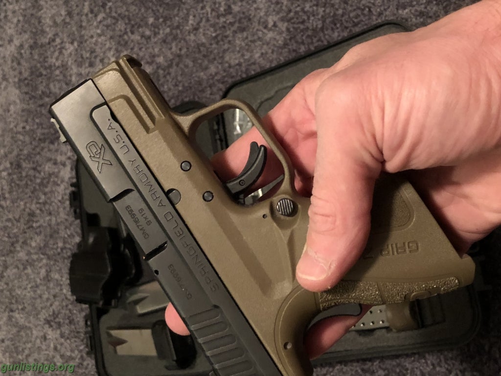 Pistols Springfield XD9 Subcompact Mod2 FDE