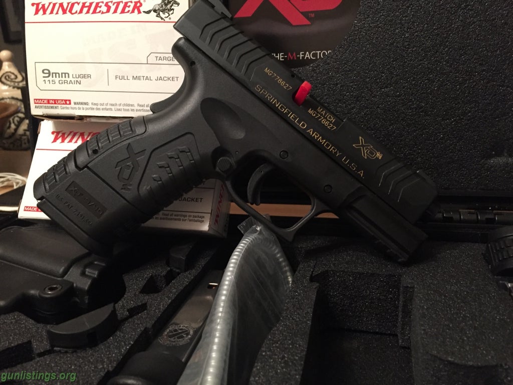 Pistols Springfield XDm 3.8 9mm